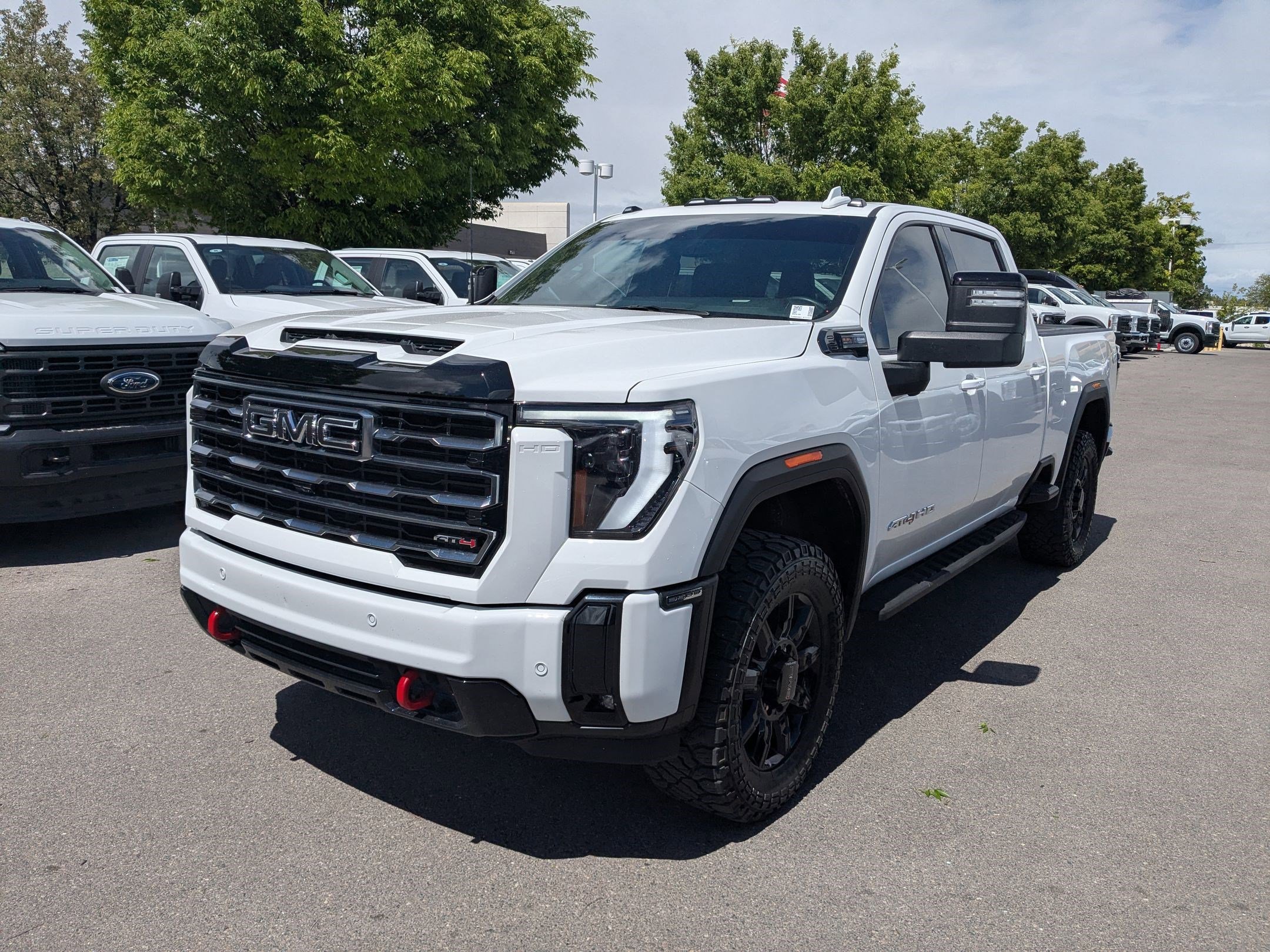 Used 2025 GMC Sierra 3500 AT4 w/ AT4 Preferred Package AWD/4WD image 11
