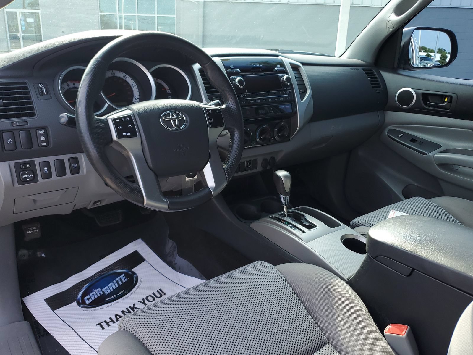 Used 2012 Toyota Tacoma 4x4 Access Cab V6 w/ TRD Sport Pkg image 11