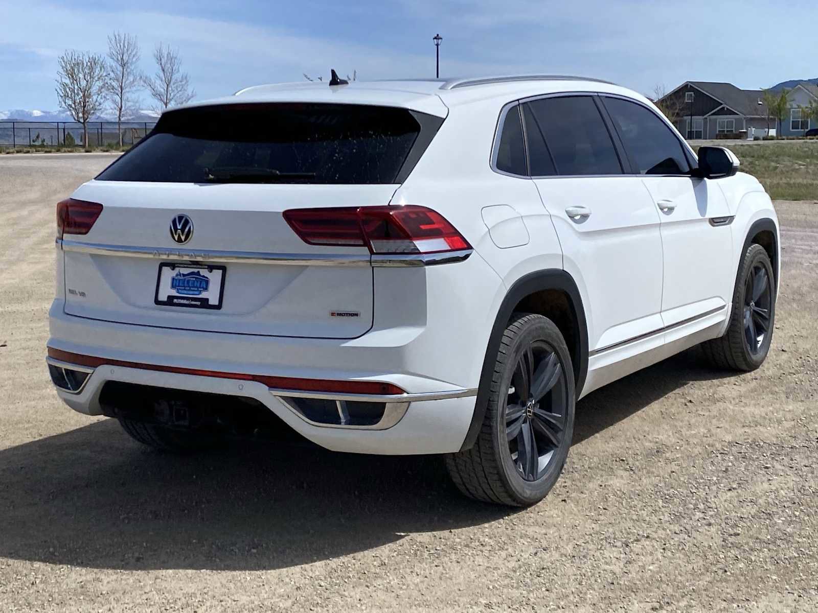 Used 2022 Volkswagen Atlas Cross Sport SEL R-Line image 14