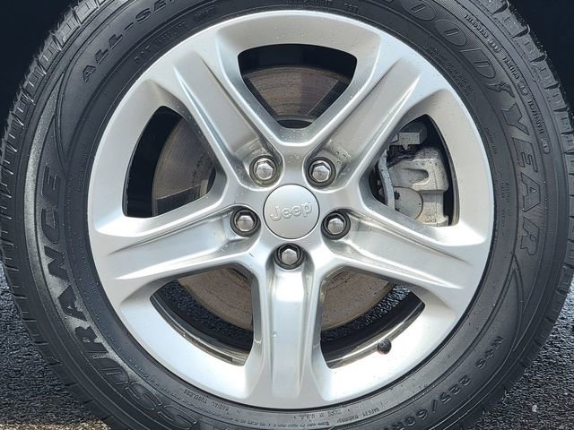 Certified 2023 Jeep Compass Latitude w/ Convenience Group image 17