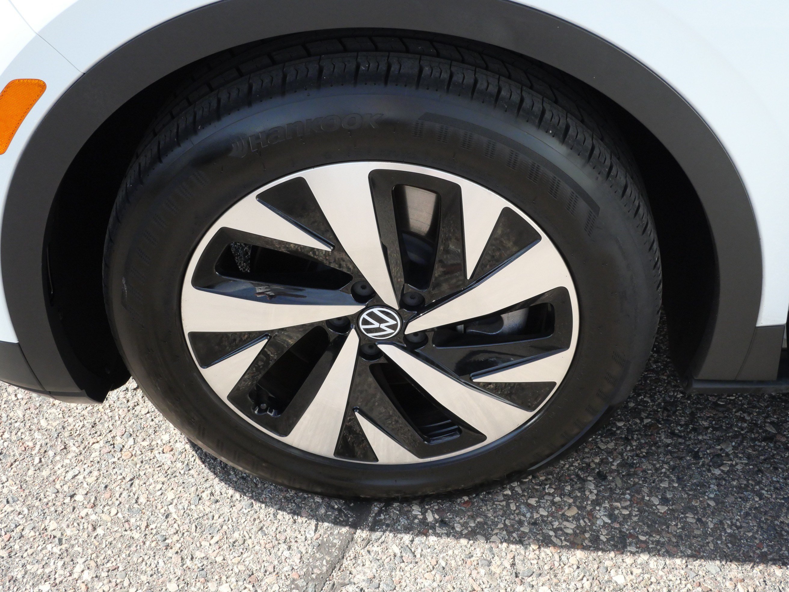 Used 2024 Volkswagen ID.4 2WD image 15