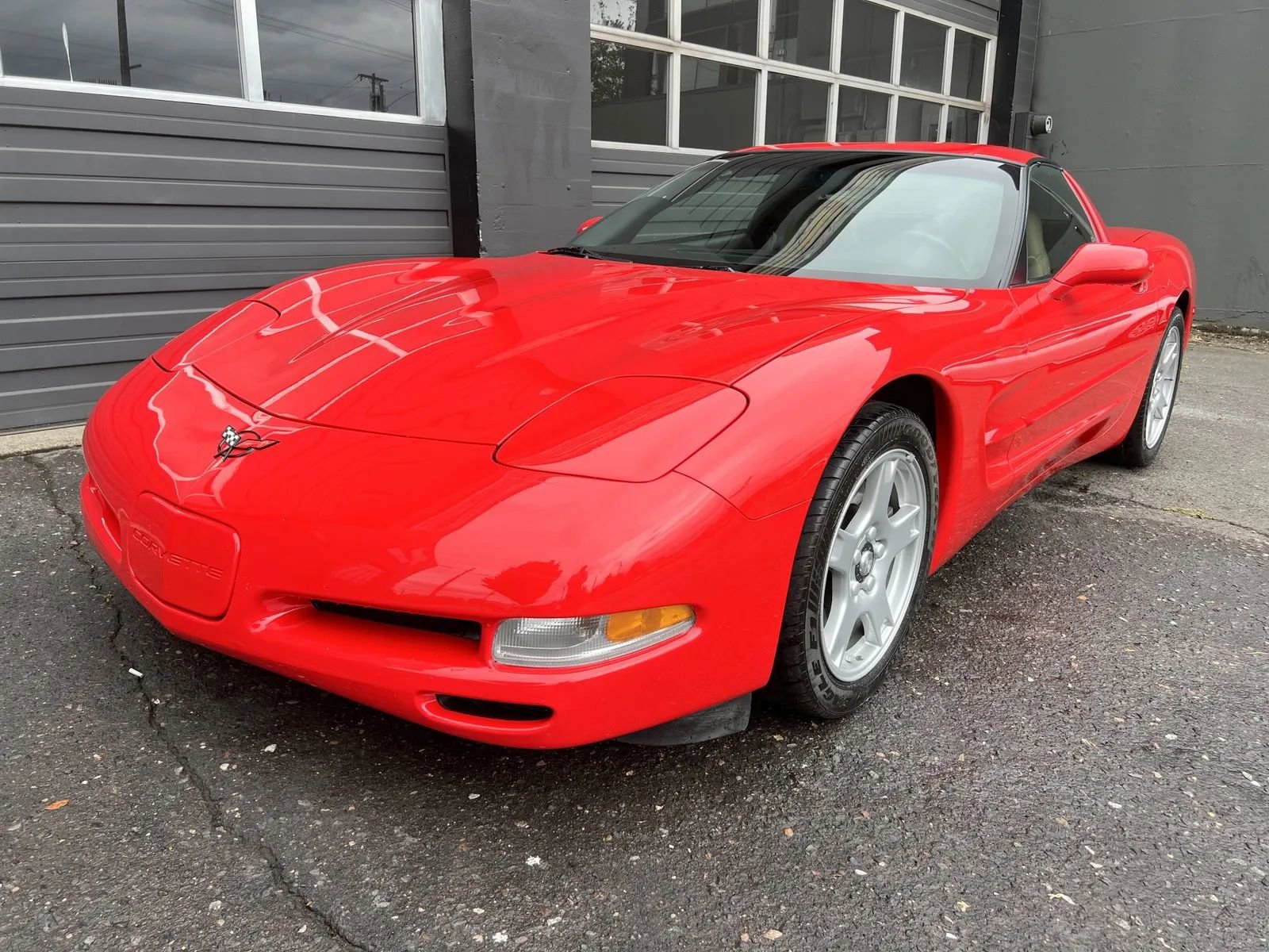 Used 1999 Chevrolet Corvette Coupe w/ Roof Pkg