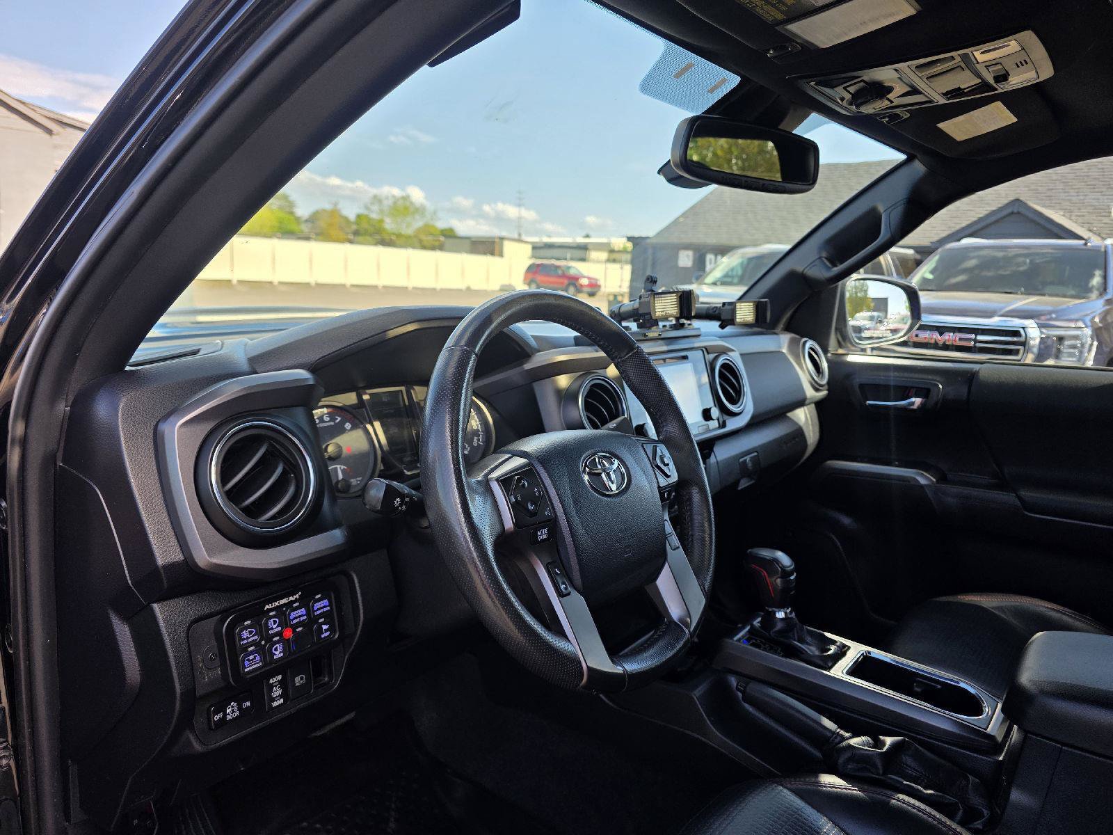 Used 2019 Toyota Tacoma TRD Pro AWD/4WD image 13