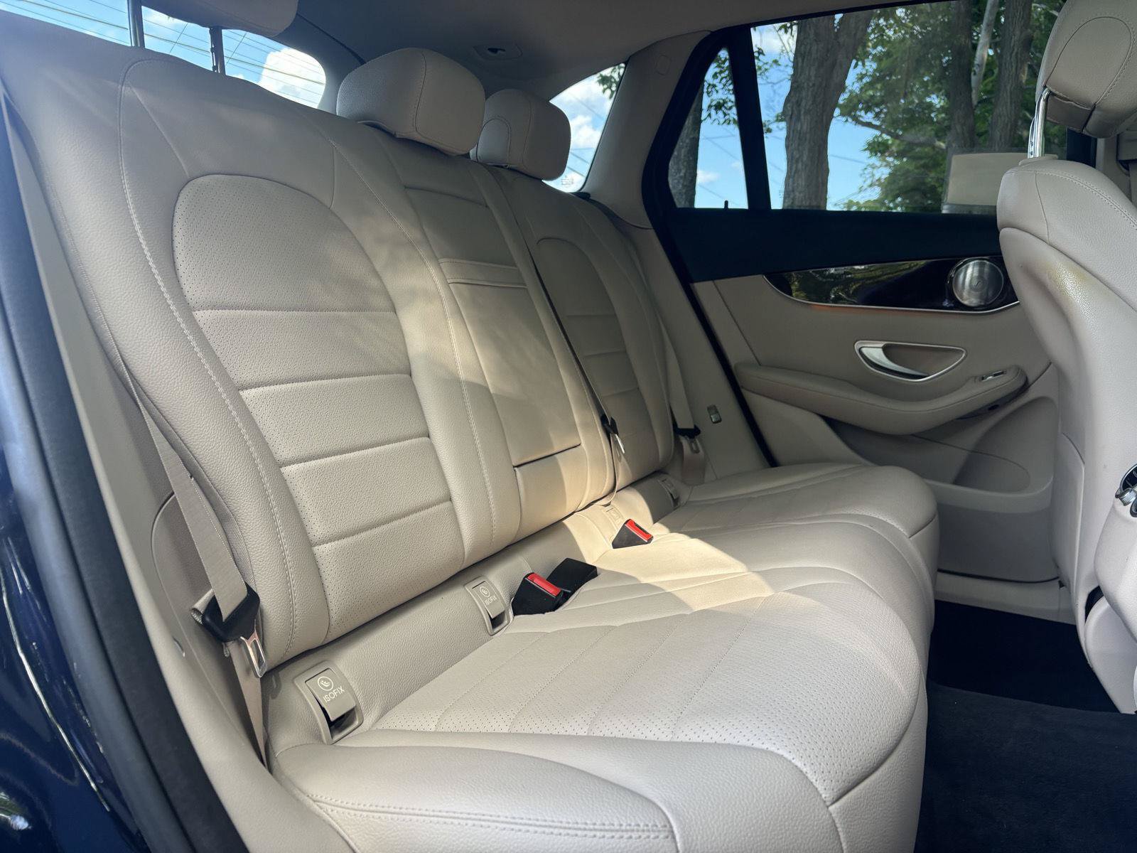 Used 2017 Mercedes-Benz GLC 300 4MATIC image 28
