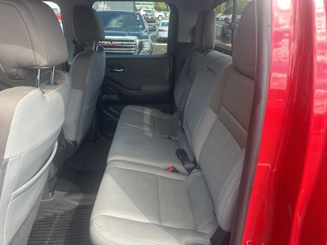 Used 2022 Nissan Frontier SV image 15