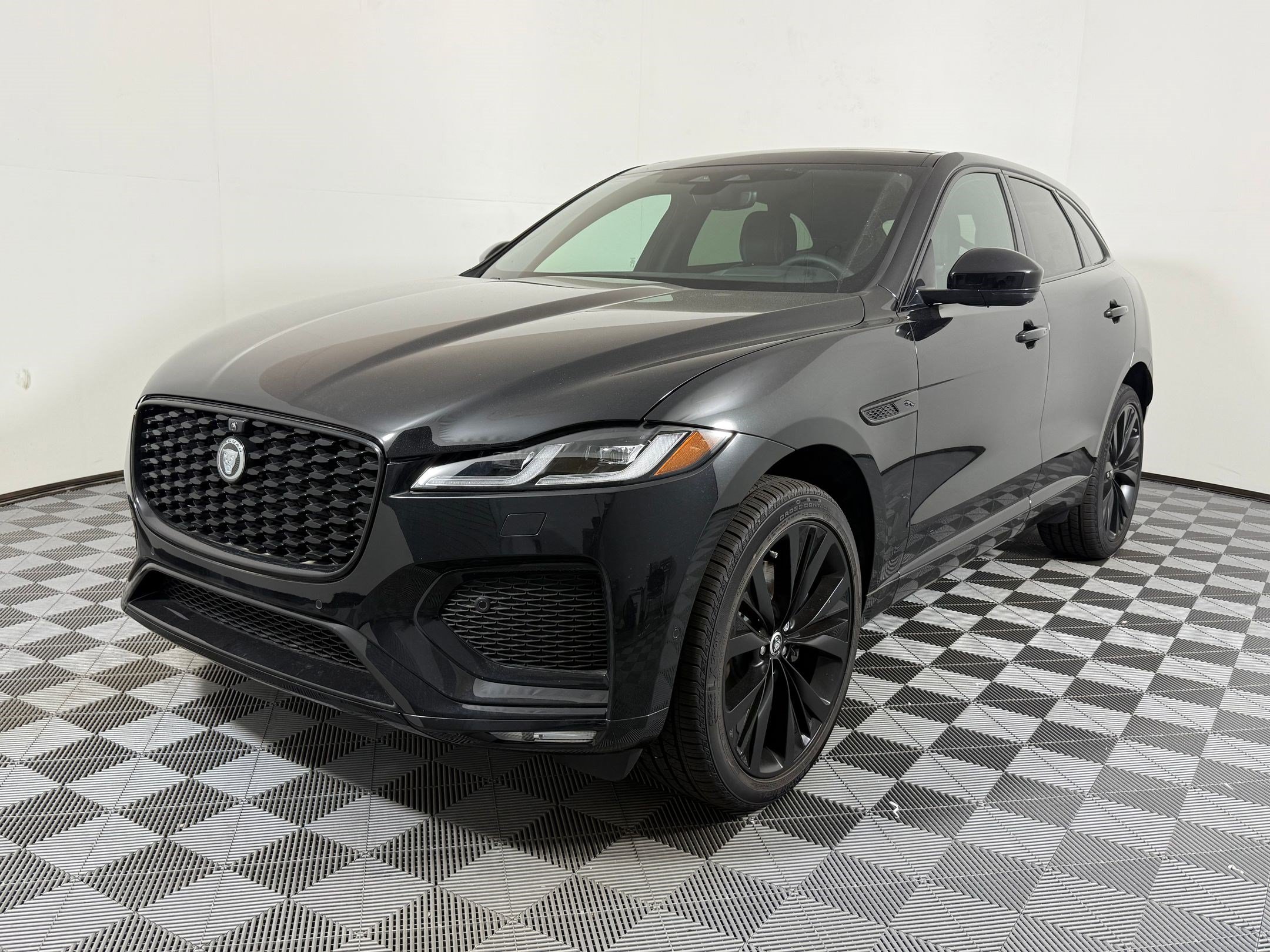New 2026 Jaguar F-PACE R-Dynamic S