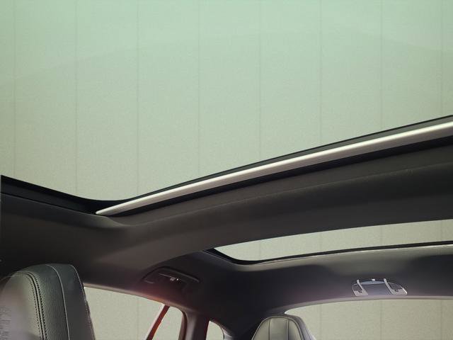 Used 2022 Porsche Panamera 4 Platinum Edition image 37