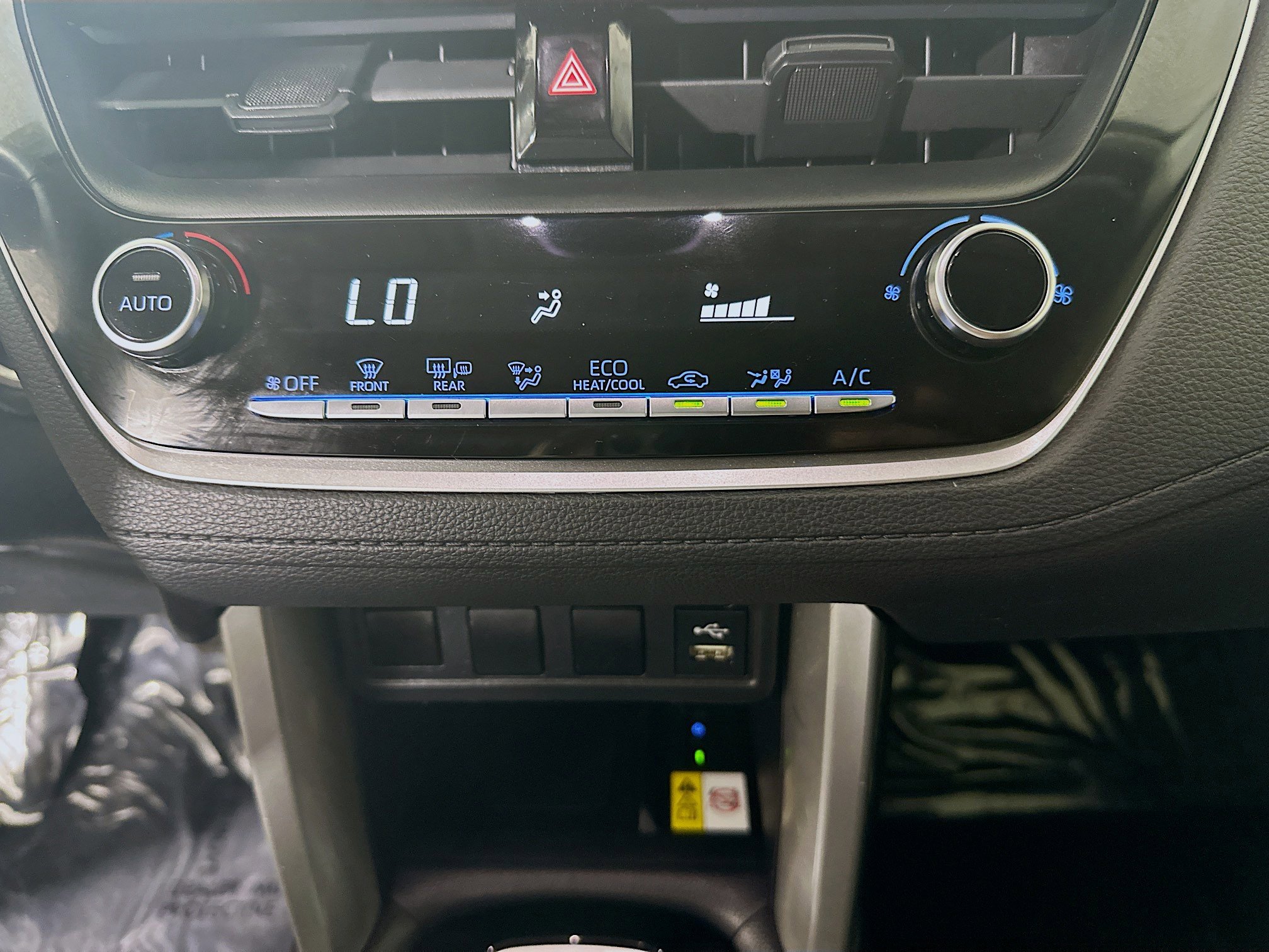 Used 2022 Toyota Corolla Cross LE image 23