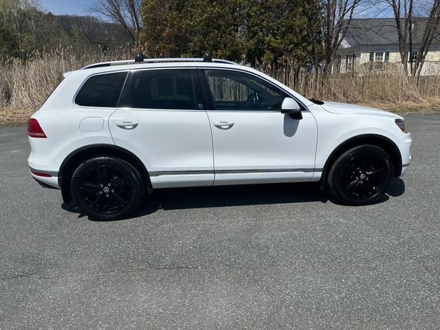 Used 2017 Volkswagen Touareg Wolfsburg Edition AWD/4WD image 6