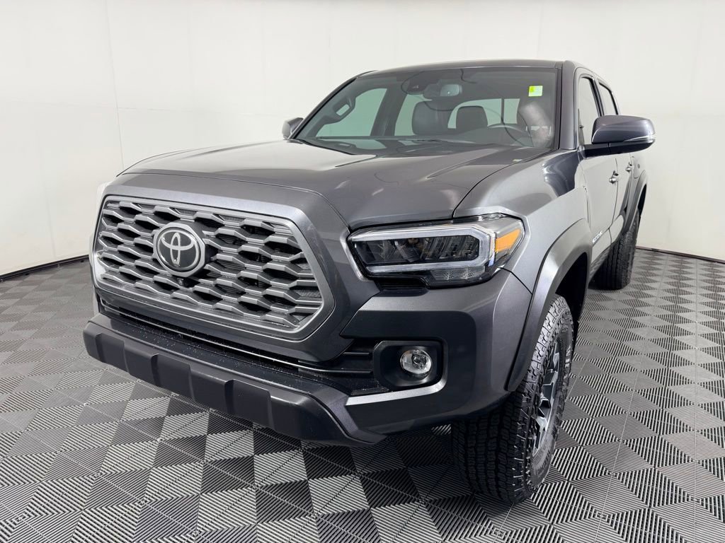 Used 2023 Toyota Tacoma TRD Off-Road w/ TRD Premium Off Road Package image 3