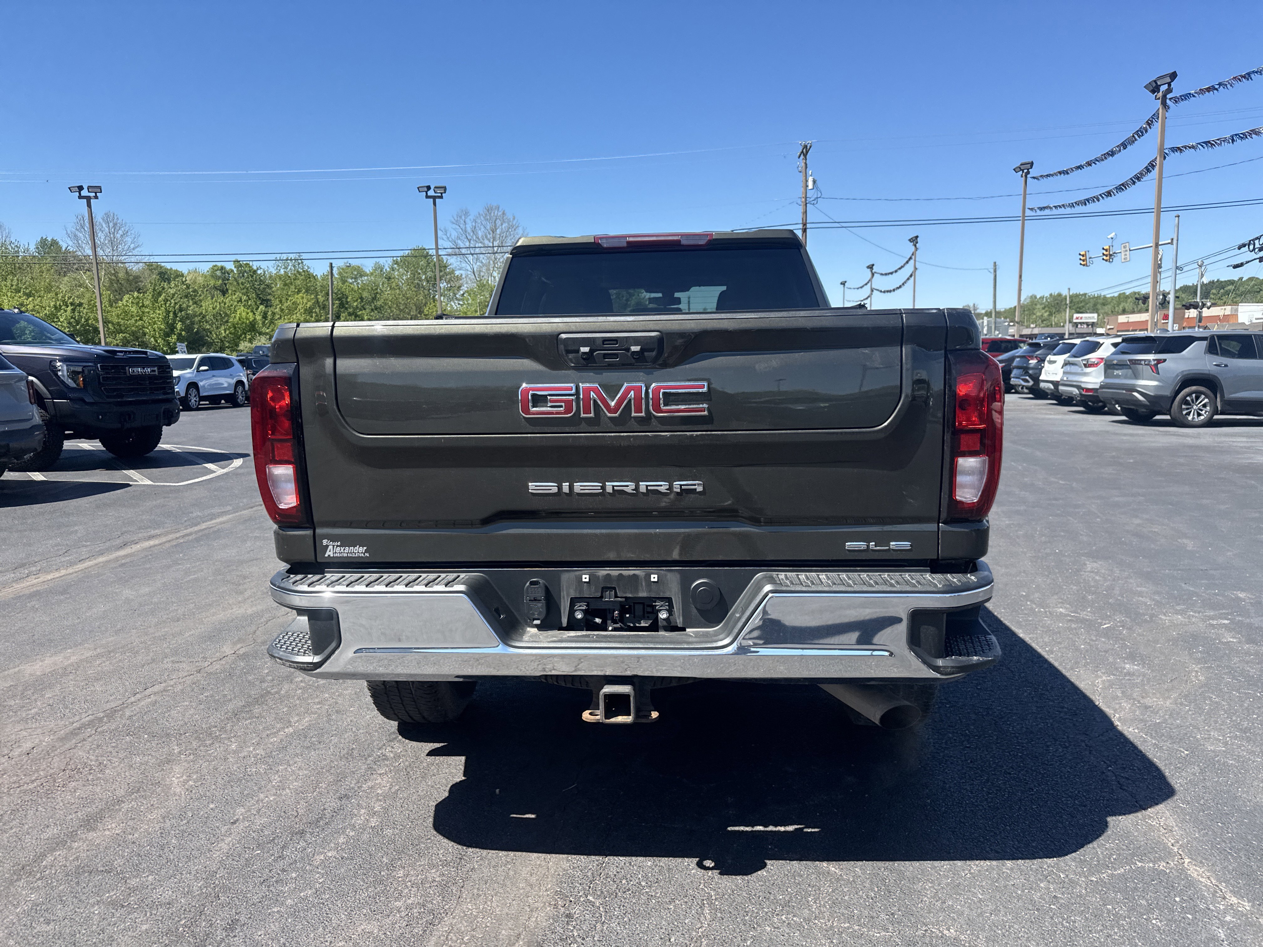Used 2022 GMC Sierra 2500 SLE w/ SLE Value Package; AWD/4WD image 4