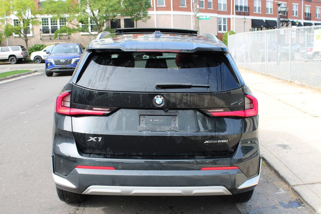 Used 2025 BMW X1 xDrive28i AWD/4WD image 6