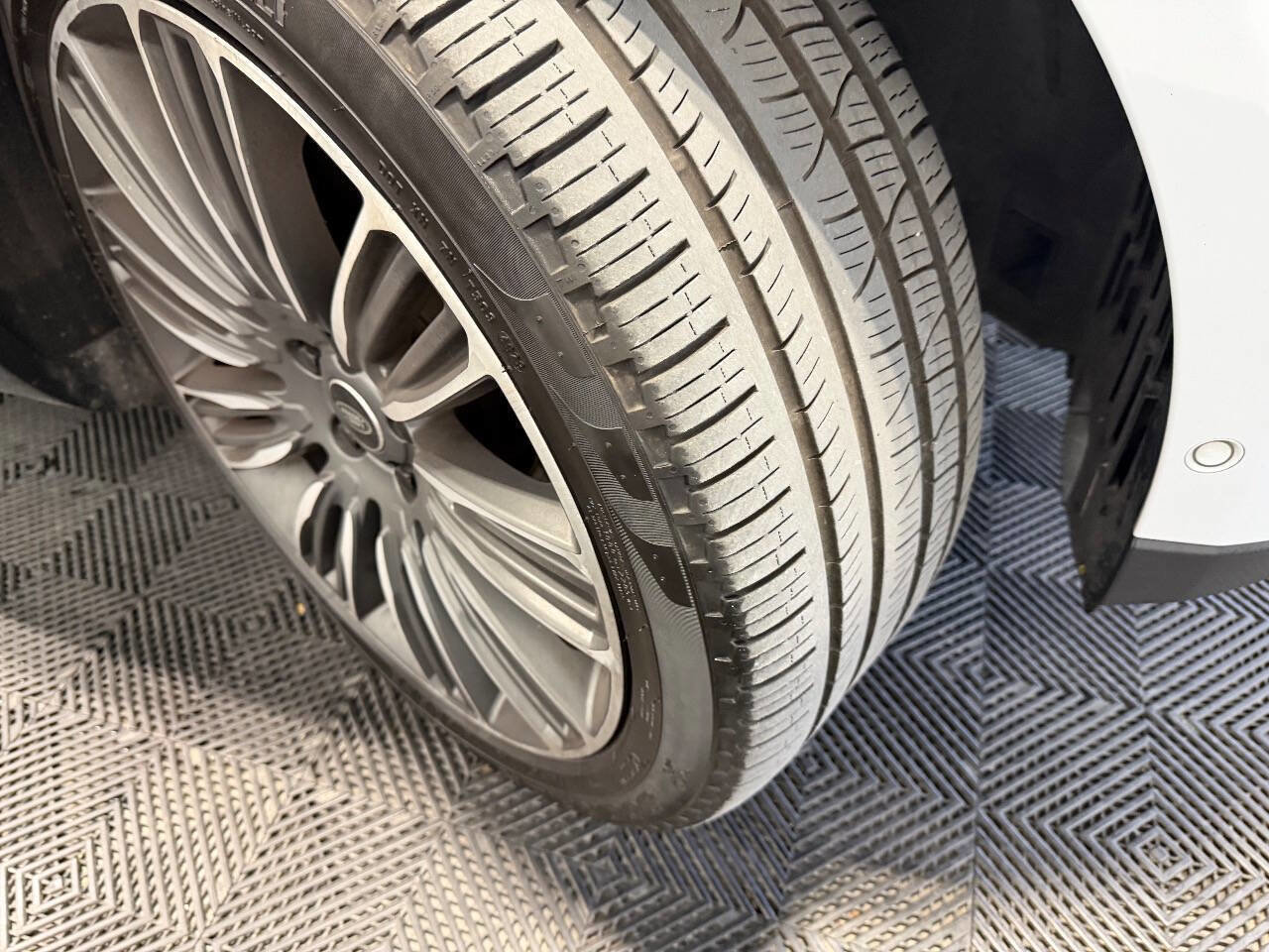 Used 2019 Land Rover Range Rover Supercharged image 61