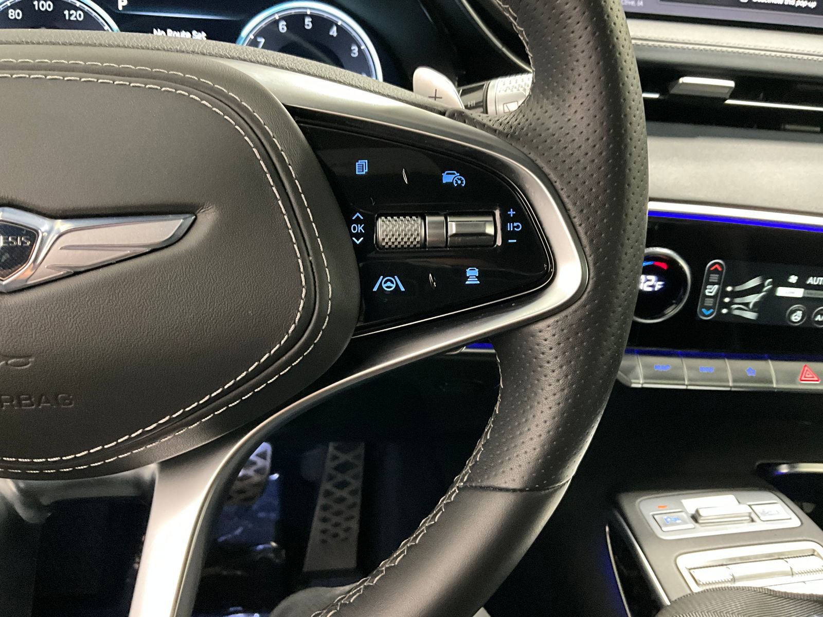 Used 2022 Genesis GV70 3.5T Sport w/ Sport Prestige Package image 19