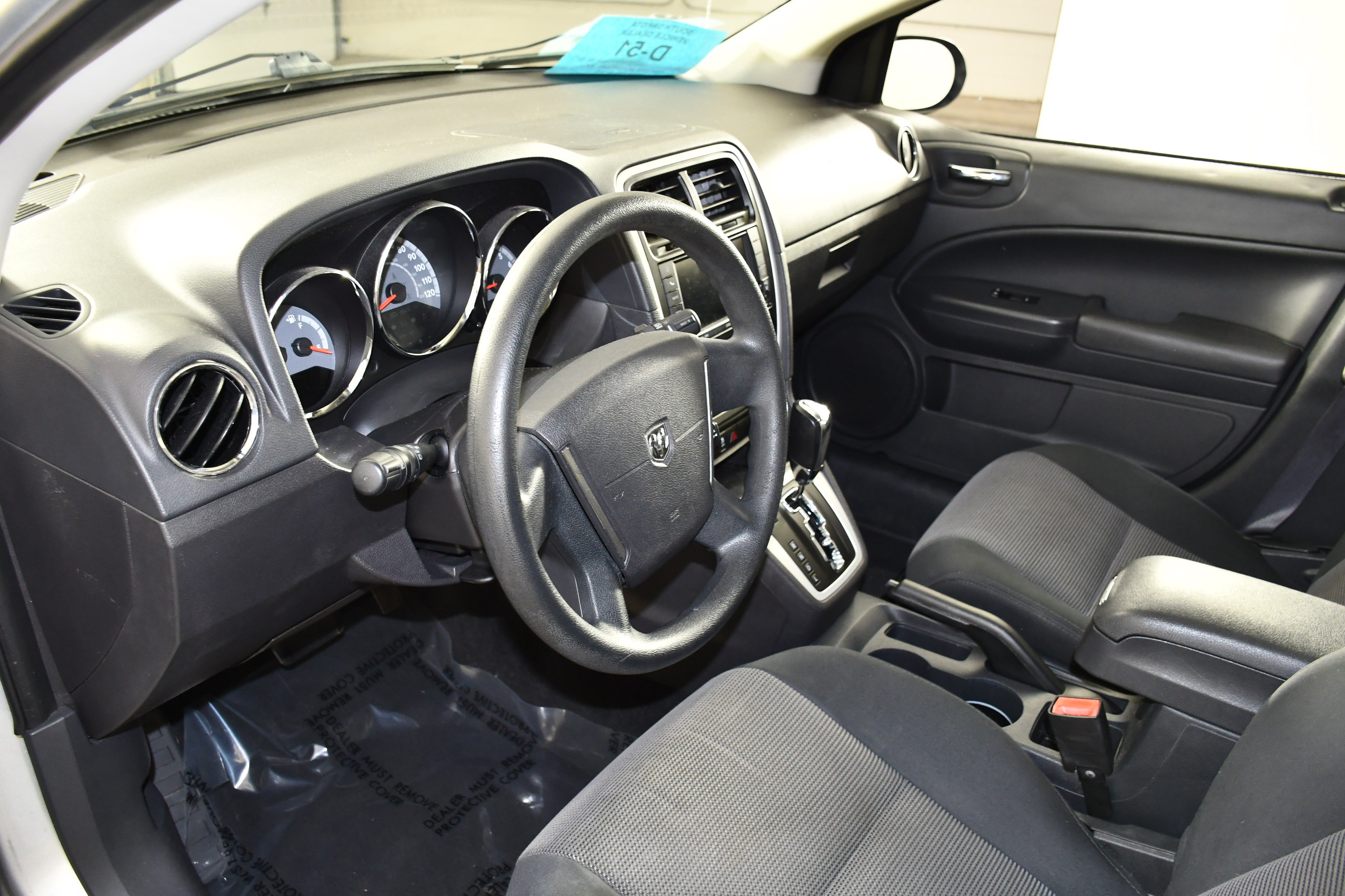 Used 2011 Dodge Caliber Mainstreet FWD image 2