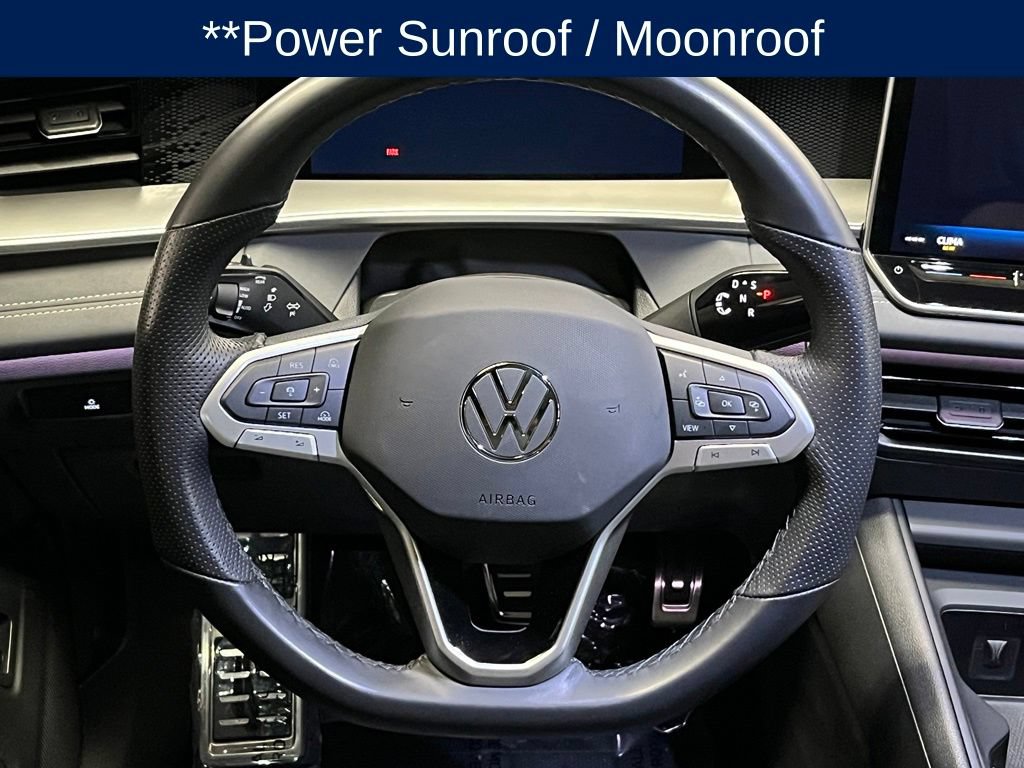 Used 2025 Volkswagen Tiguan SE R-Line AWD/4WD image 9