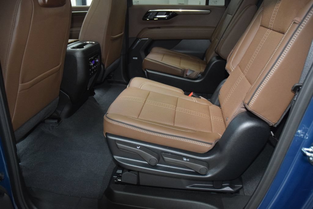 New 2026 Chevrolet Suburban High Country AWD/4WD image 43