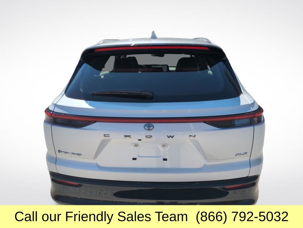 Certified 2025 Toyota Crown Signia w/ Tow-Hitch Package (TMS) AWD/4WD image 5