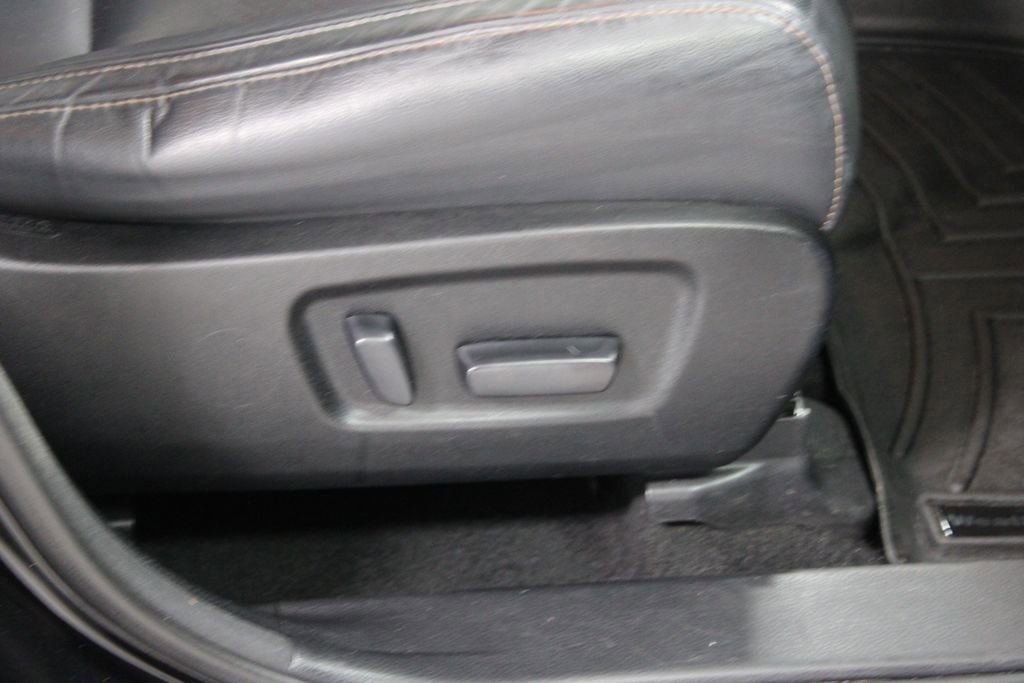 Used 2017 Toyota Highlander XLE image 26