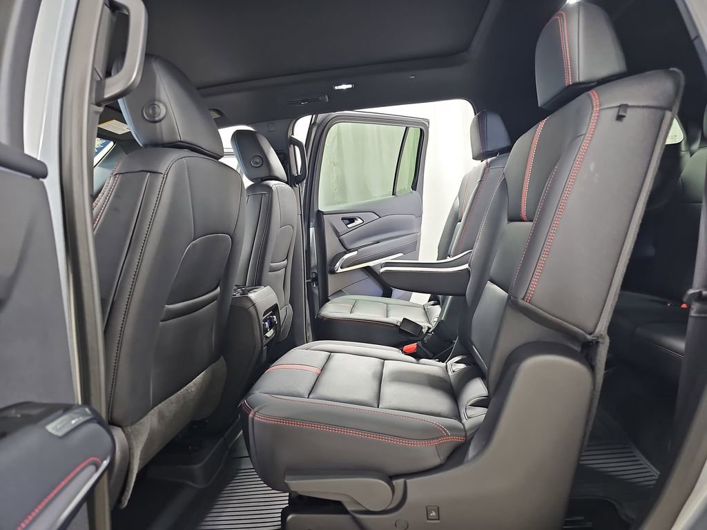 Certified 2025 Chevrolet Traverse RS w/ LPO, Floor Liner Package image 21