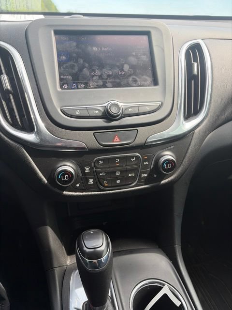Used 2020 Chevrolet Equinox LT w/ Driver Convenience Package FWD image 17