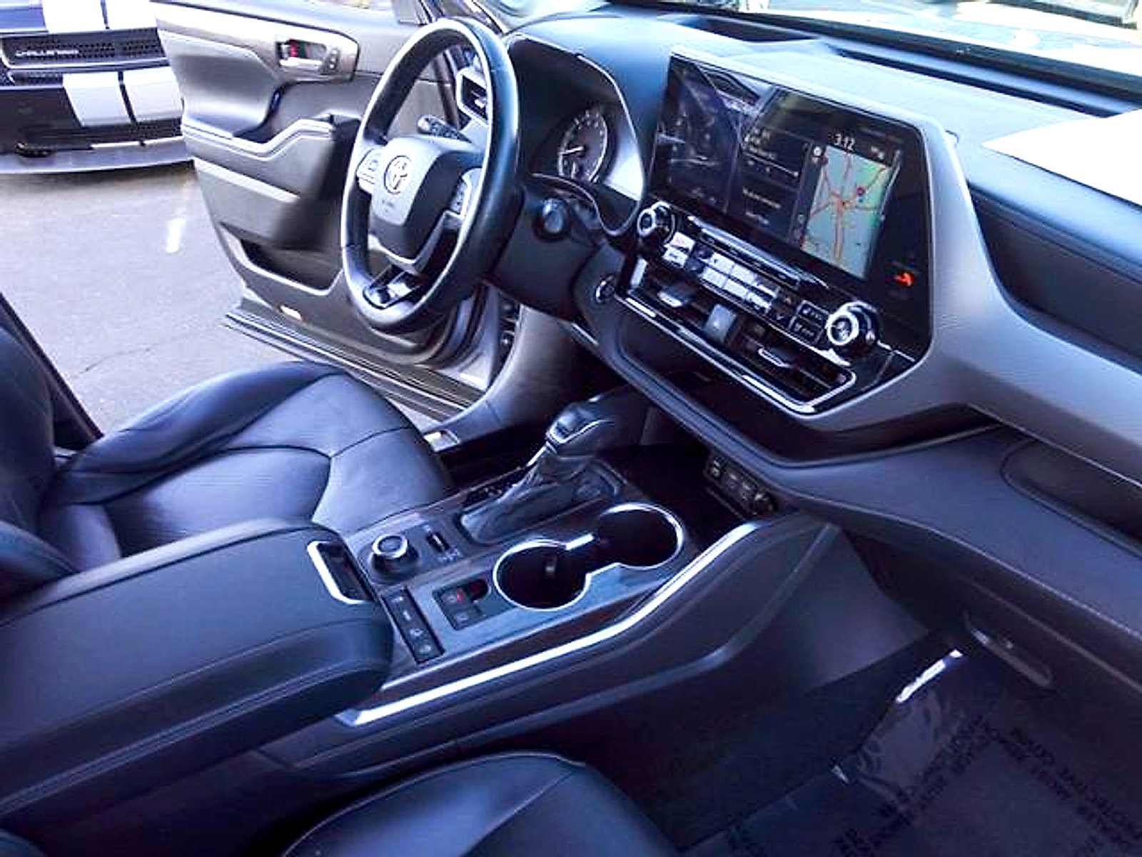Used 2022 Toyota Highlander Platinum AWD/4WD image 15