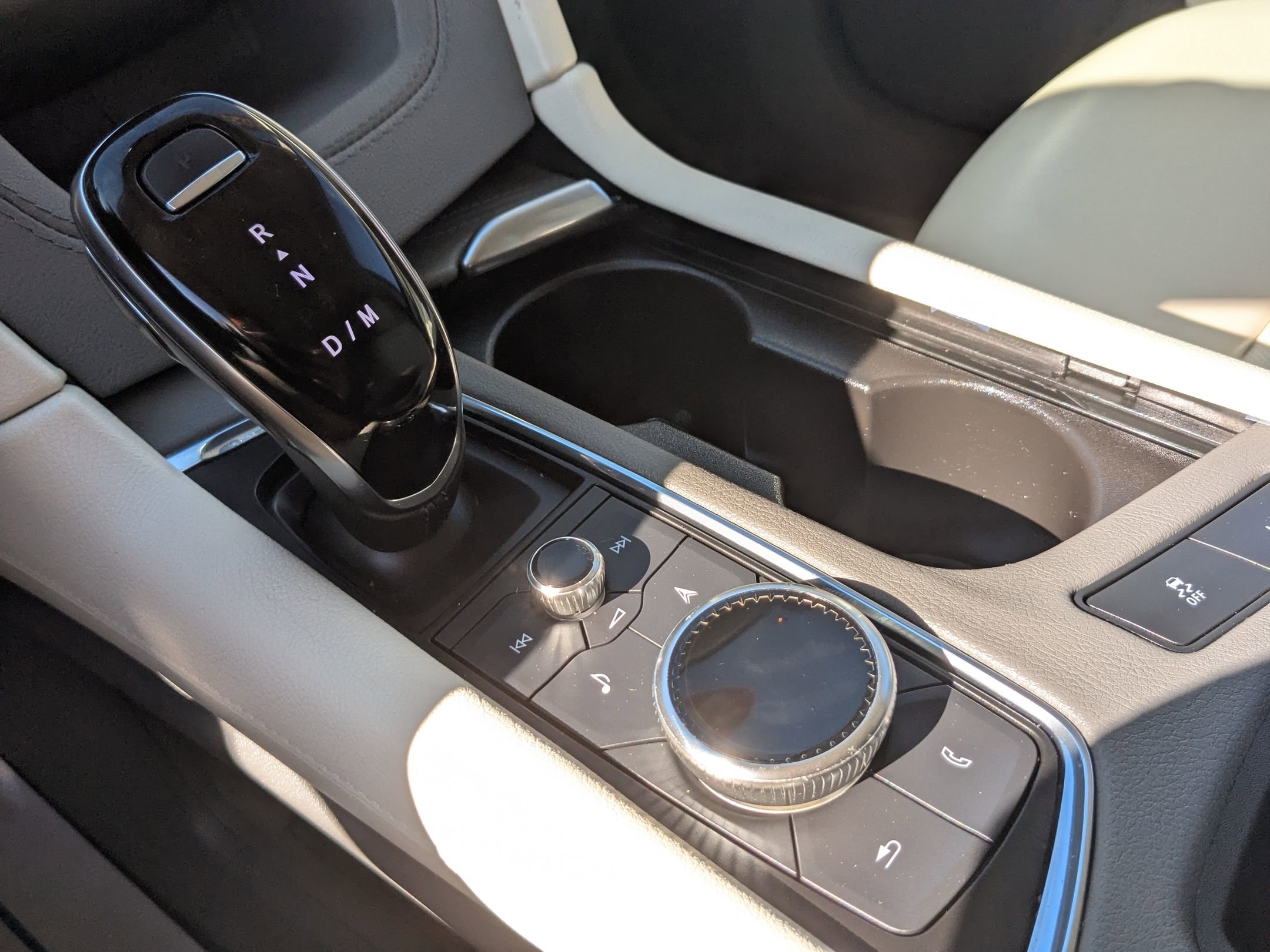 Used 2022 Cadillac XT6 Premium Luxury w/ Technology Package image 19