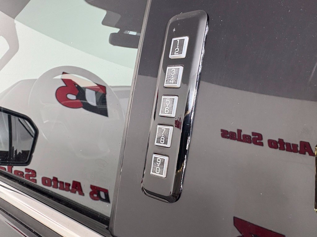 Used 2018 Ford F150 Platinum w/ Equipment Group 701A Luxury AWD/4WD image 14