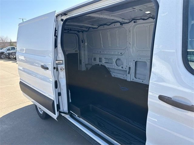 New 2025 Ford Transit 250 Low Roof RWD image 26