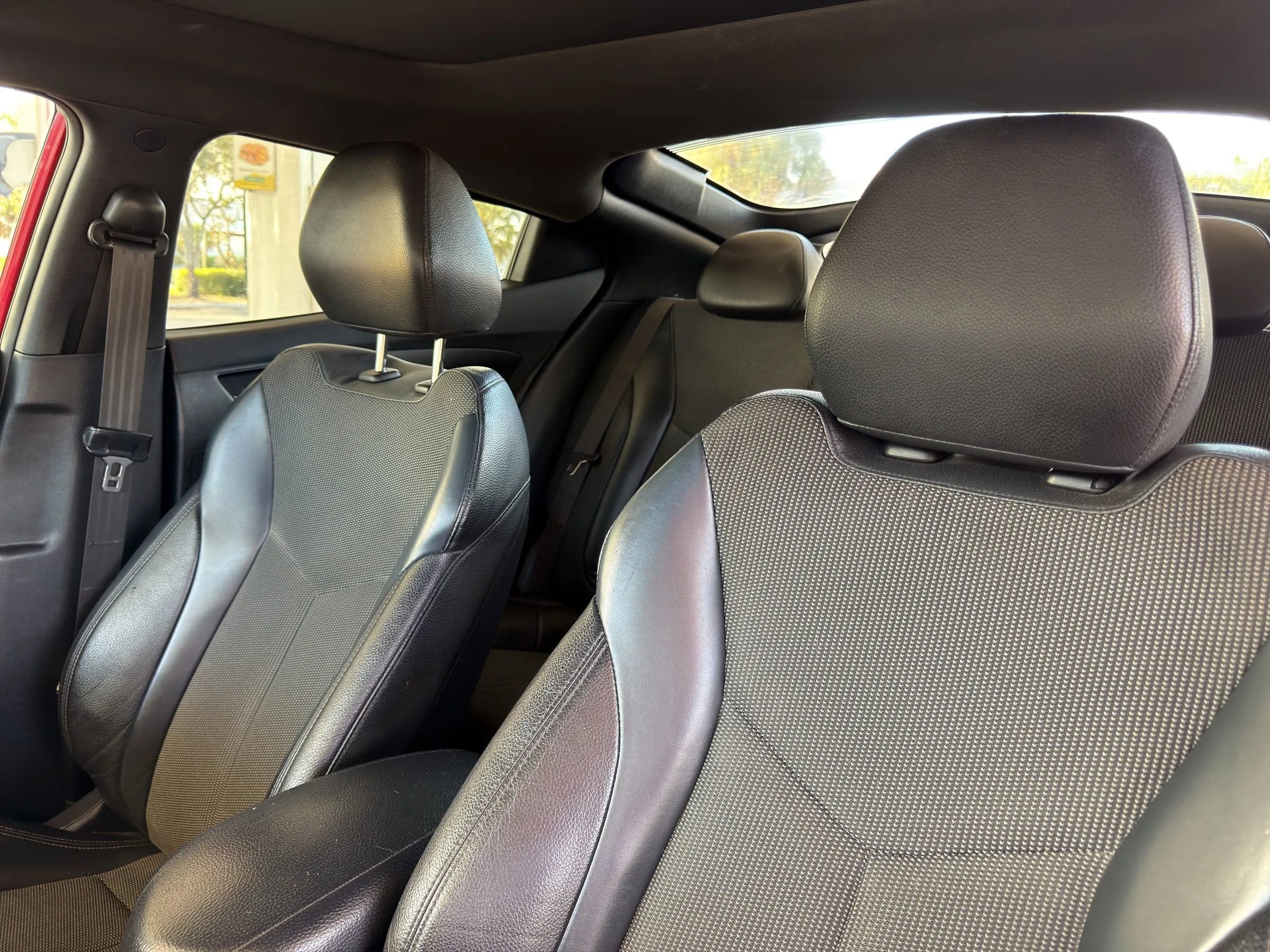 Used 2016 Hyundai Veloster w/ Option Group 02 image 32