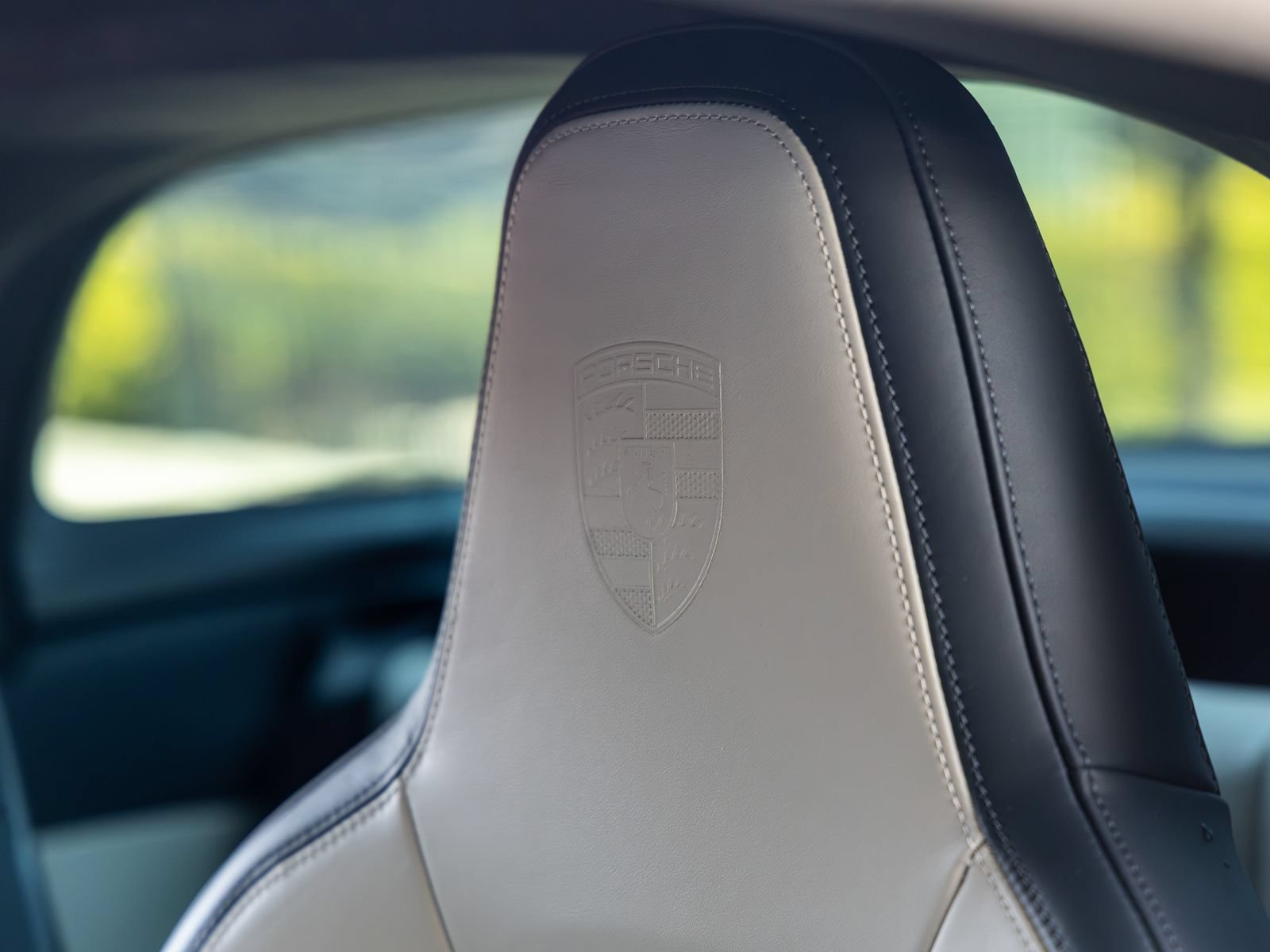 Certified 2025 Porsche 911 Targa 4 GTS AWD/4WD image 36