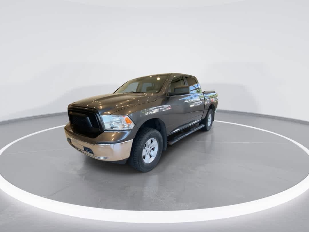 Used 2017 RAM 1500 Classic SLT AWD/4WD image 4