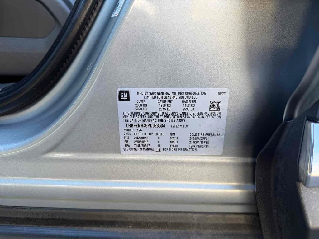 Used 2023 Buick Envision Essence image 34