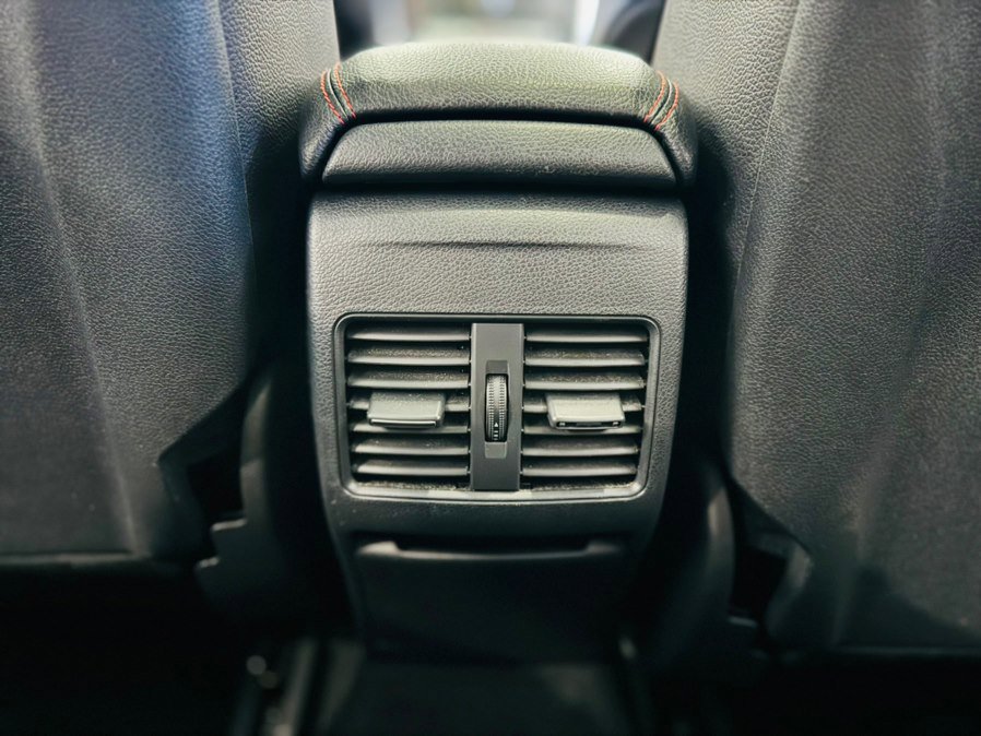 Used 2018 Mercedes-Benz CLA 250 image 26