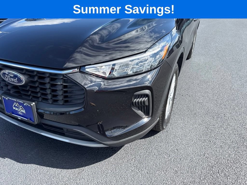 Certified 2023 Ford Escape Active AWD/4WD image 12
