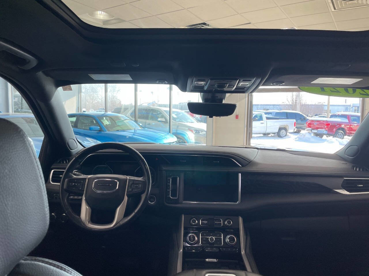 Used 2021 GMC Yukon Denali w/ Denali Premium Package image 25
