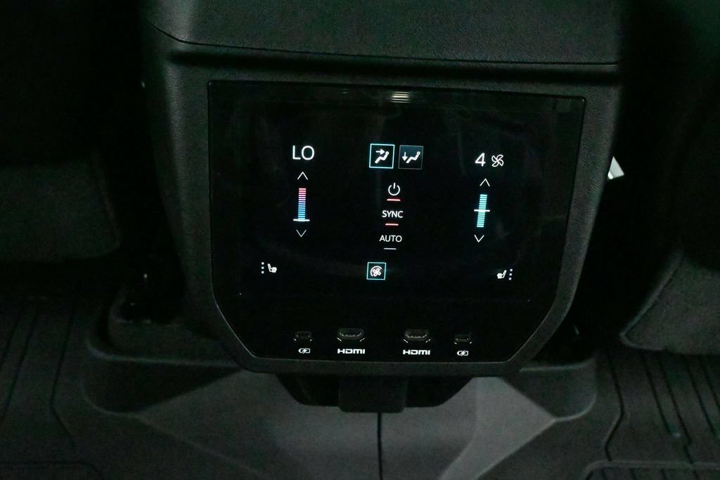 New 2026 GMC Yukon AT4 Ultimate w/ LPO, Floor Liner Package AWD/4WD image 21