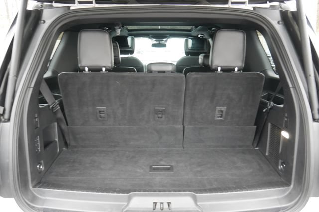 Used 2018 Ford Expedition Limited w/ Equipment Group 302A AWD/4WD image 12