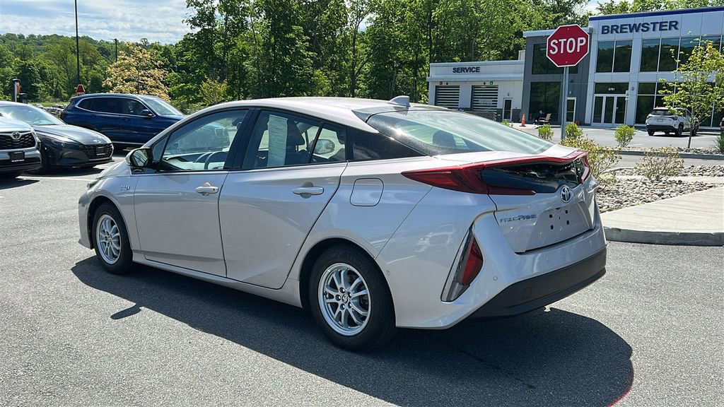 Used 2017 Toyota Prius Prime Advanced FWD image 7