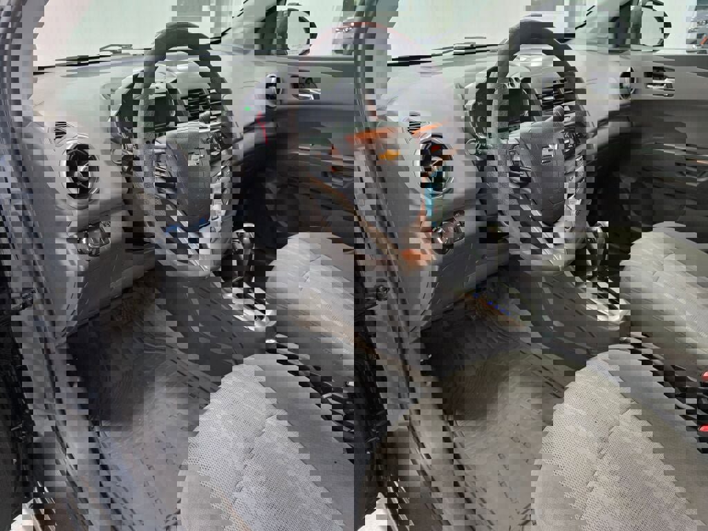 Used 2013 Chevrolet Sonic LT image 27