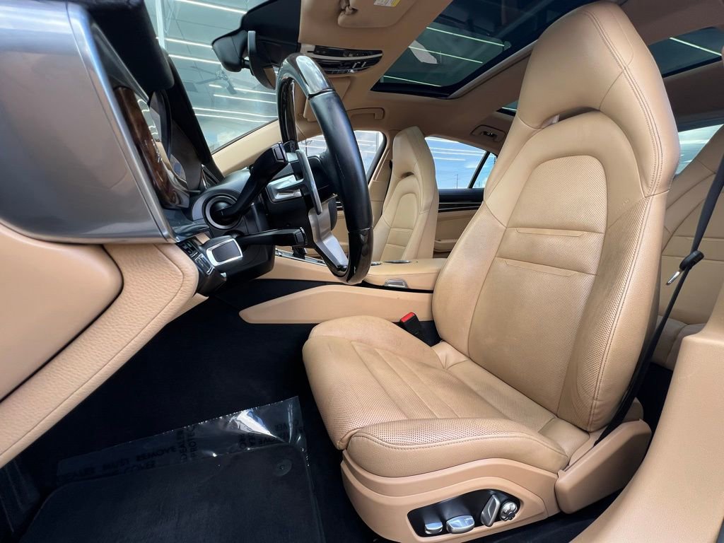 Used 2018 Porsche Panamera 4 image 15
