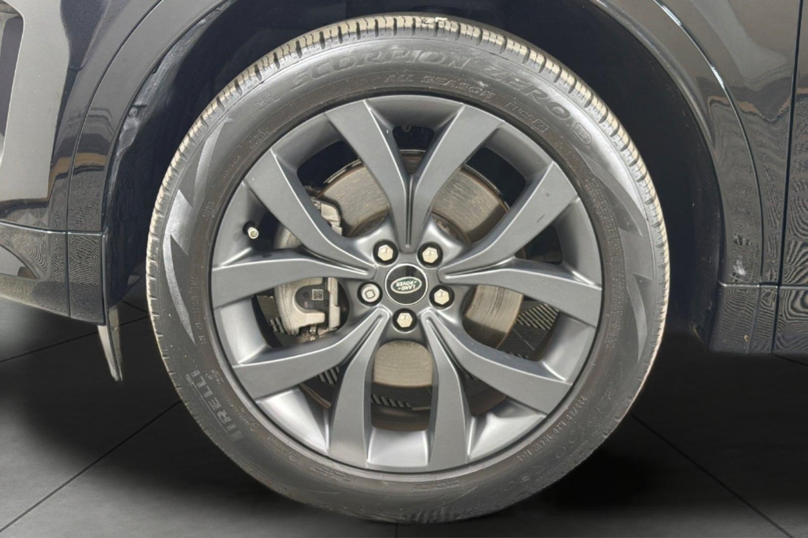 Used 2023 Land Rover Discovery Sport SE R-Dynamic AWD/4WD image 26