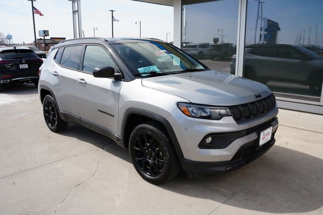 Used 2022 Jeep Compass Altitude image 31