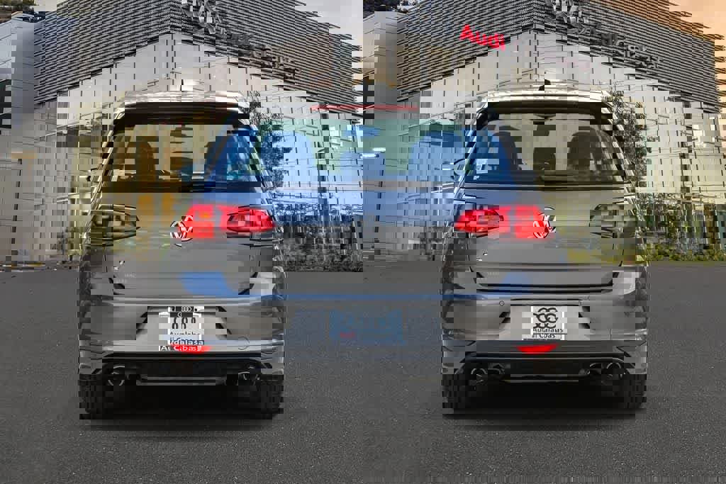 Used 2017 Volkswagen Golf R 4-Door image 3