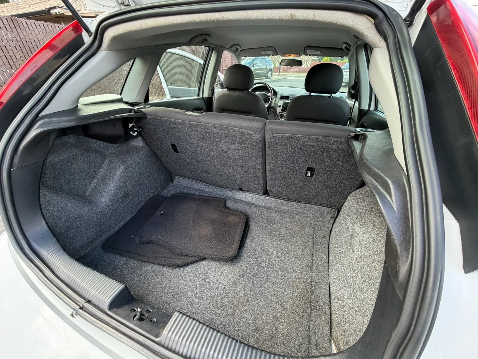 Used 2007 Ford Focus S FWD image 12