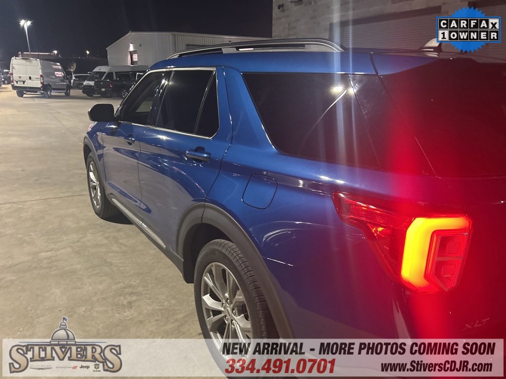 Used 2022 Ford Explorer XLT w/ Equipment Group 202A image 3