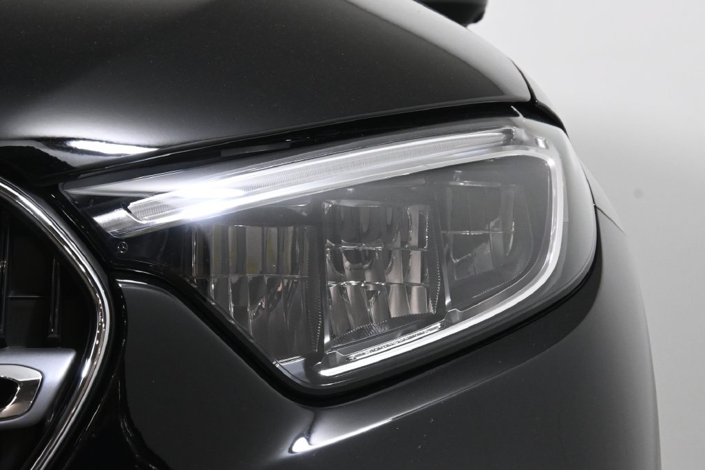Certified 2026 Mercedes-Benz GLC 300 4MATIC image 11