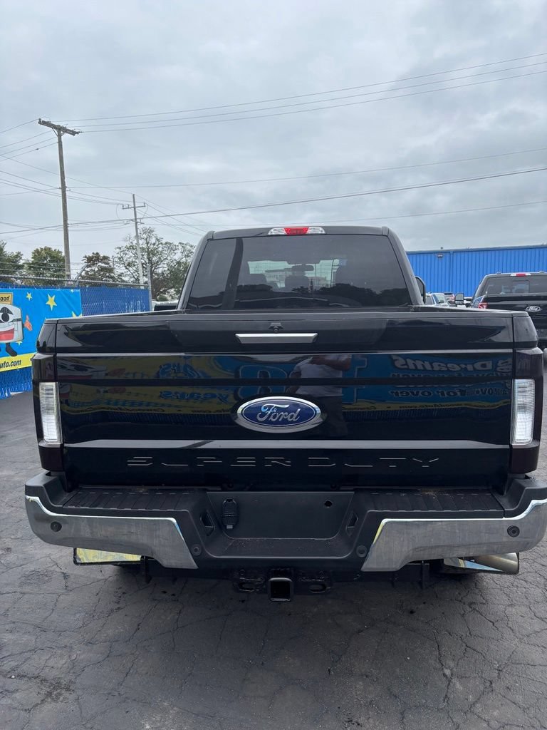 Used 2018 Ford F350 XLT w/ XLT Premium Package AWD/4WD image 4