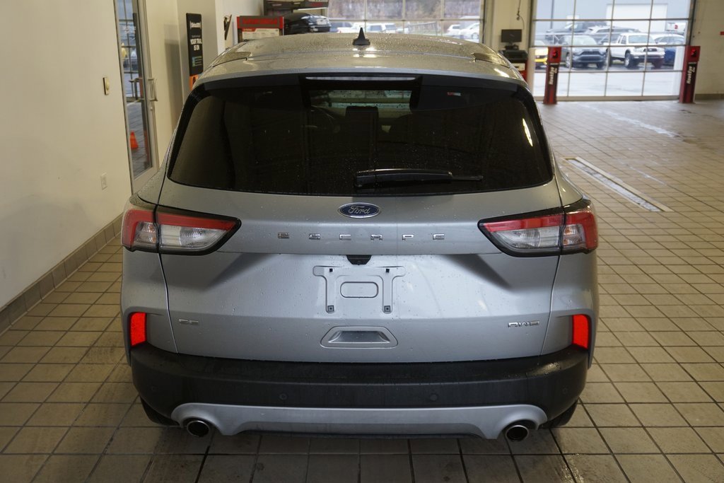 Used 2022 Ford Escape SE w/ Cold Weather Package image 17