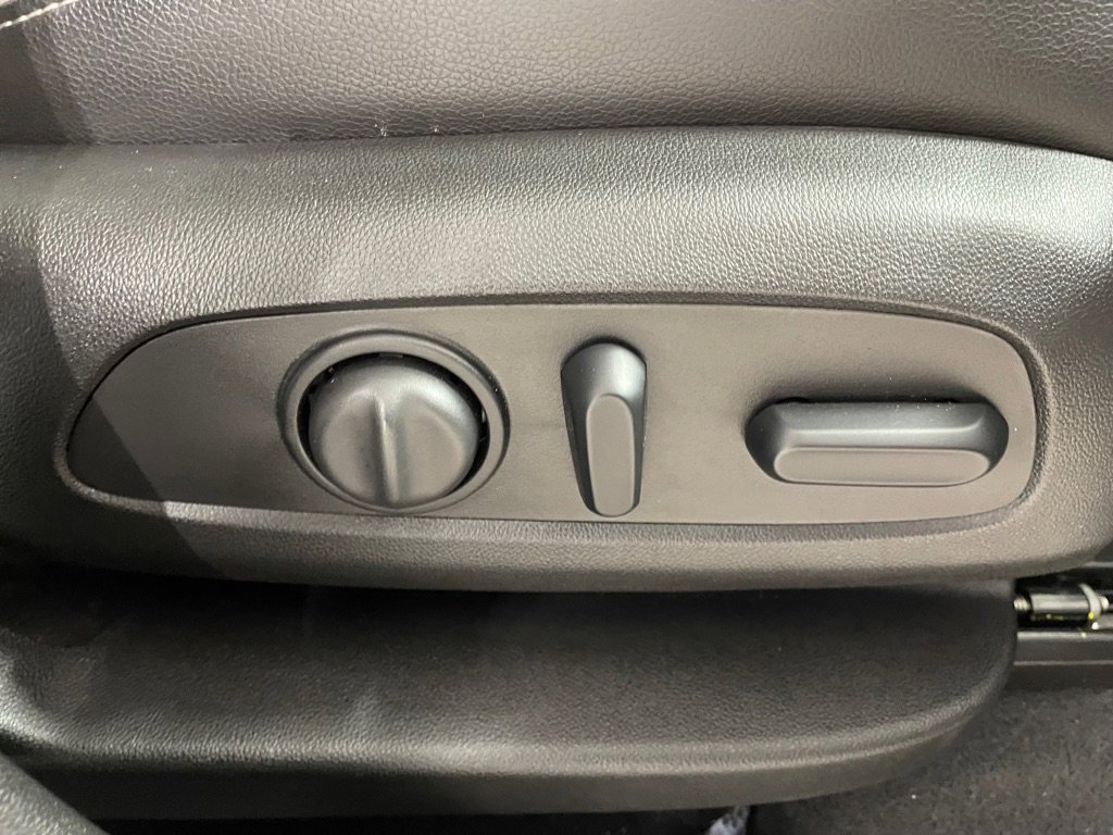 Used 2021 Chevrolet Equinox Premier image 28